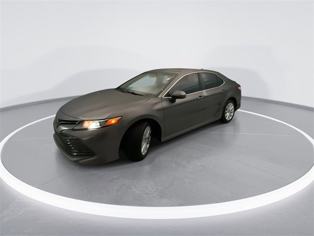 Used 2020 Toyota Camry LE image 8