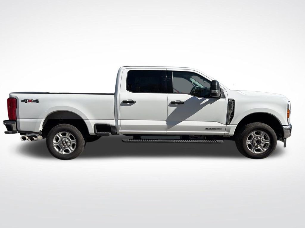 Used 2025 Ford F250 XLT AWD/4WD image 4