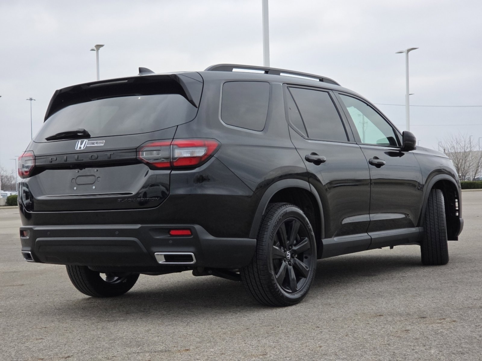 Used 2025 Honda Pilot Black Edition image 18