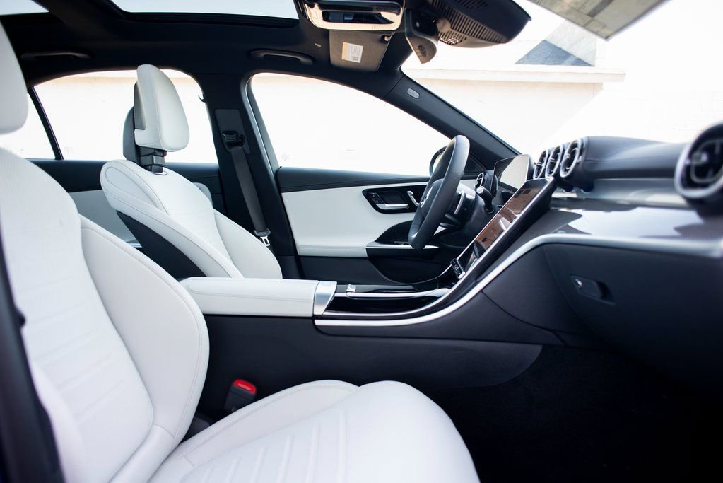 Used 2024 Mercedes-Benz C 300 4MATIC Sedan image 34