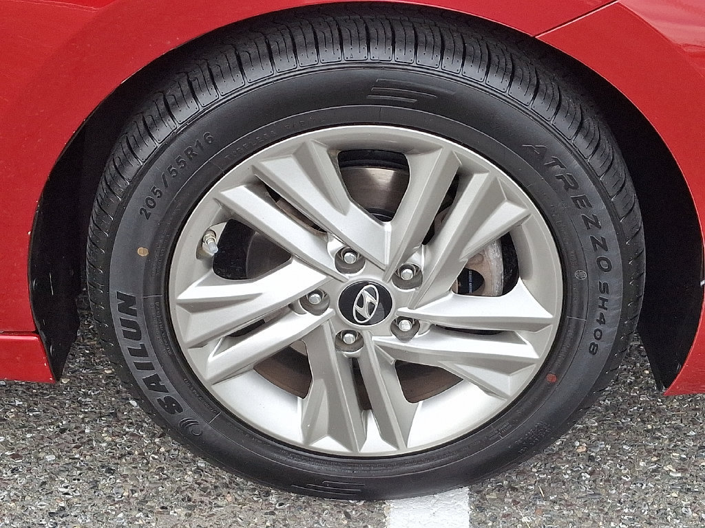 Used 2019 Hyundai Elantra Value Edition FWD image 8