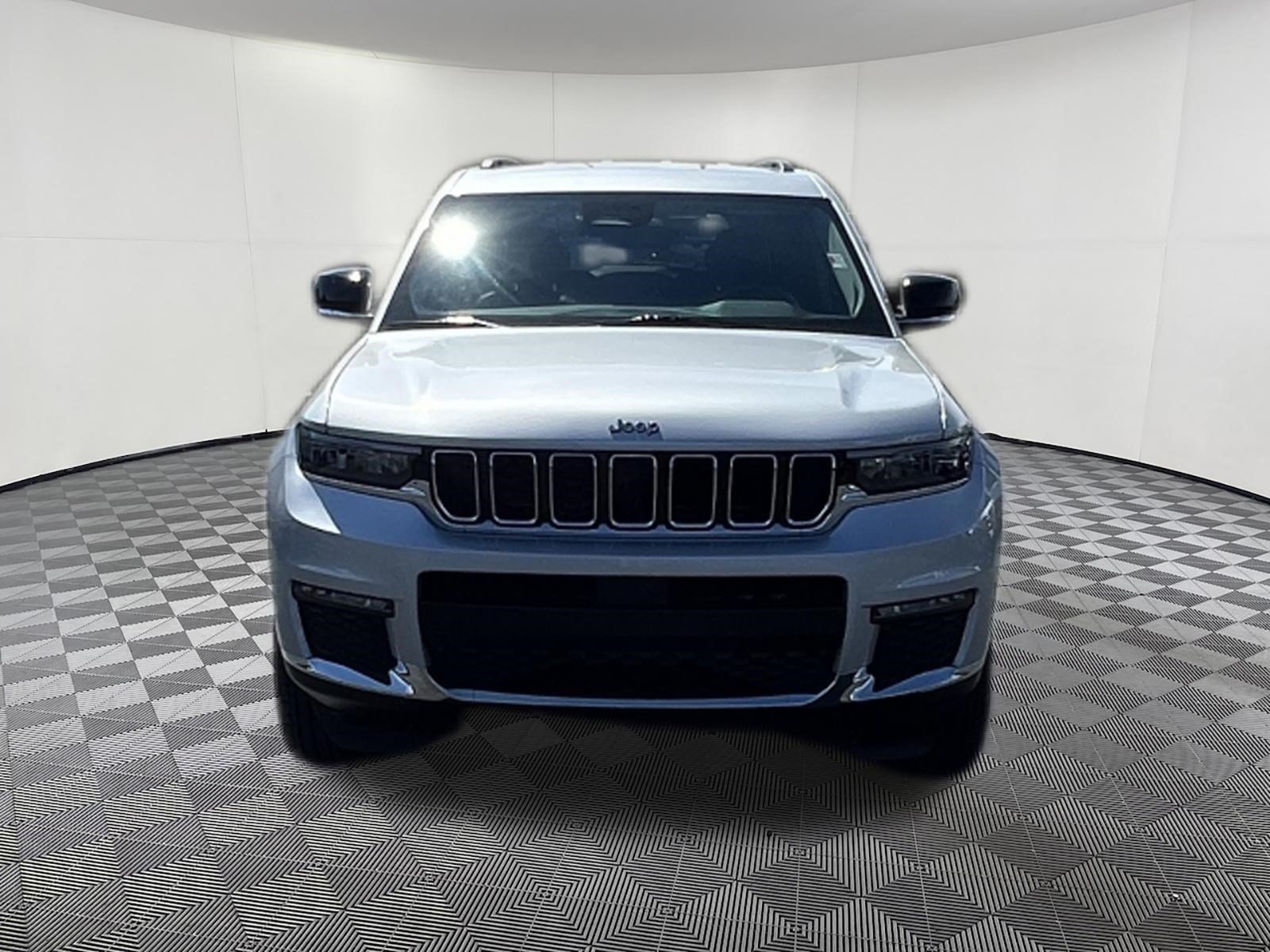Used 2021 Jeep Grand Cherokee L Limited AWD/4WD image 2