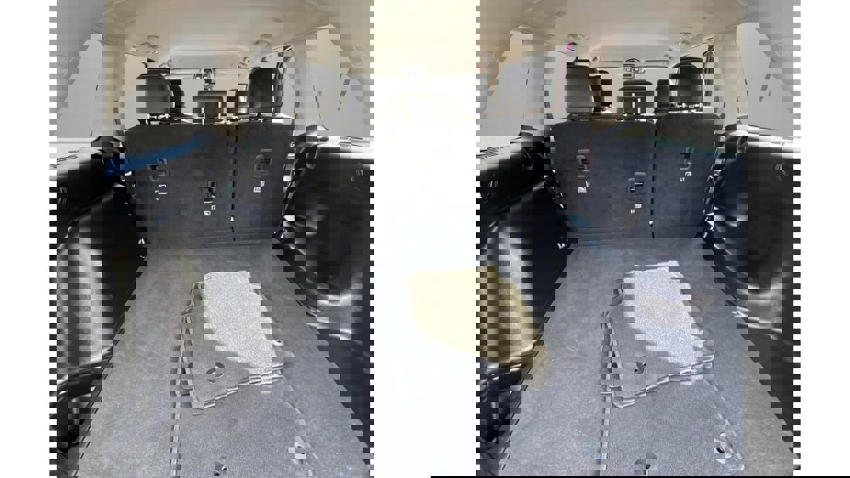 Used 2023 Jeep Grand Cherokee Limited image 16