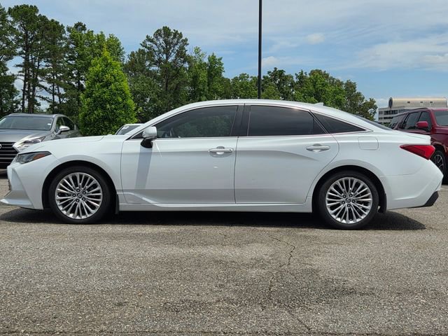 Used 2019 Toyota Avalon Limited FWD image 2