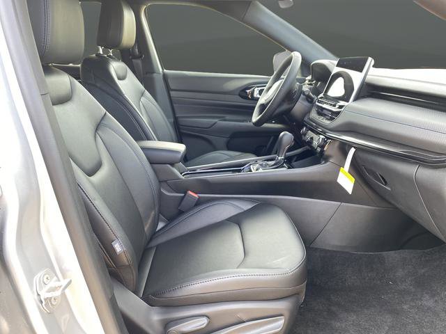 New 2025 Jeep Compass Limited w/ Sun & Sound Group image 32