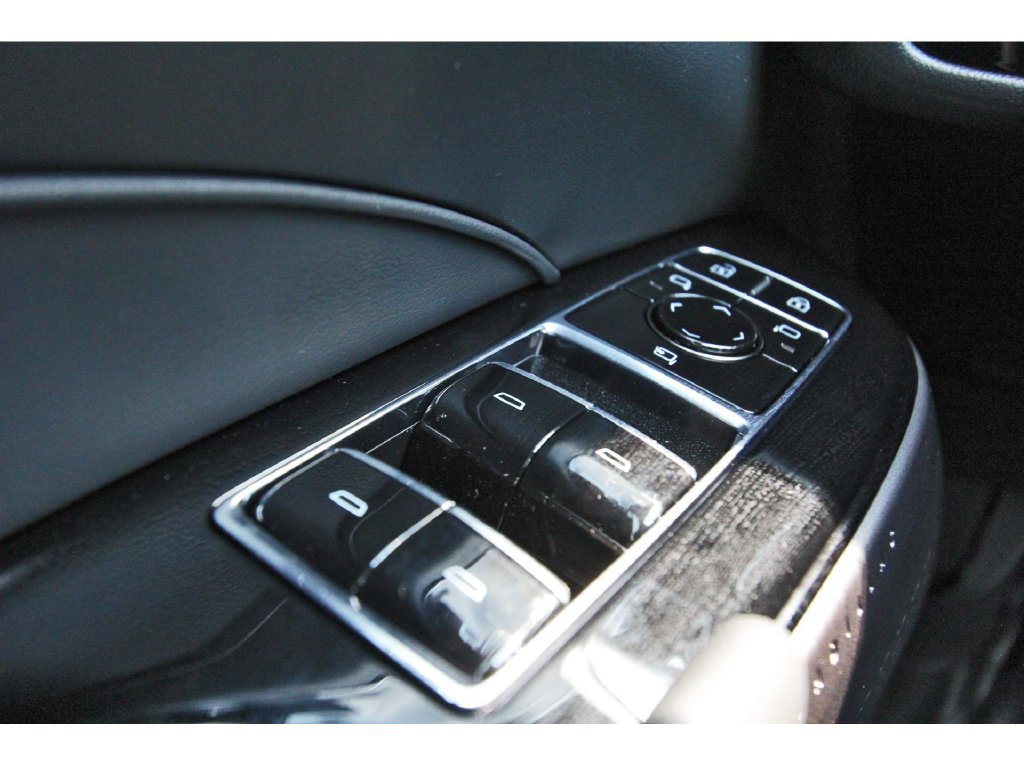 New 2027 Cadillac Vistiq Luxury AWD/4WD image 15