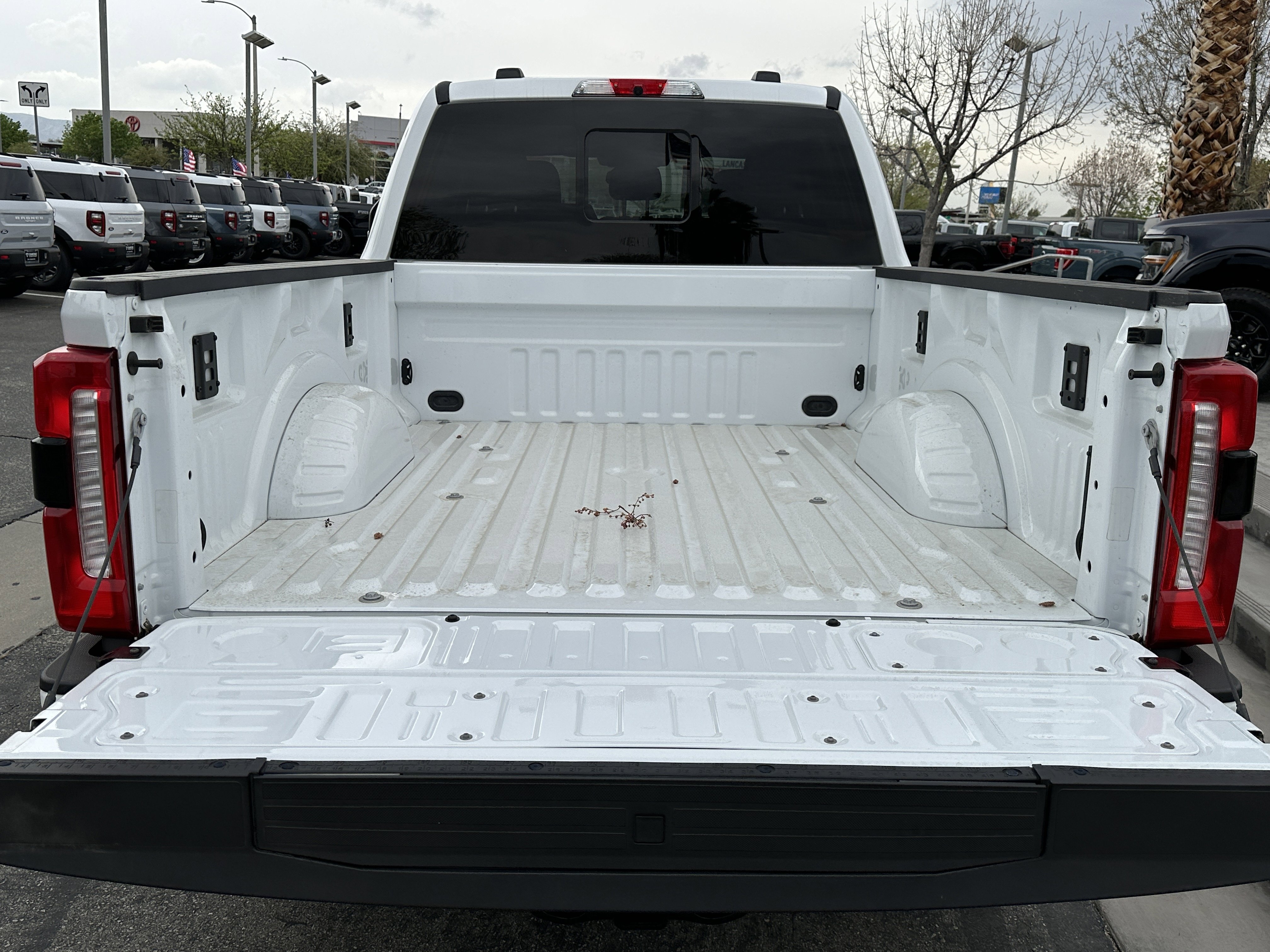 Used 2024 Ford F250 XLT w/ Black Appearance Package image 23