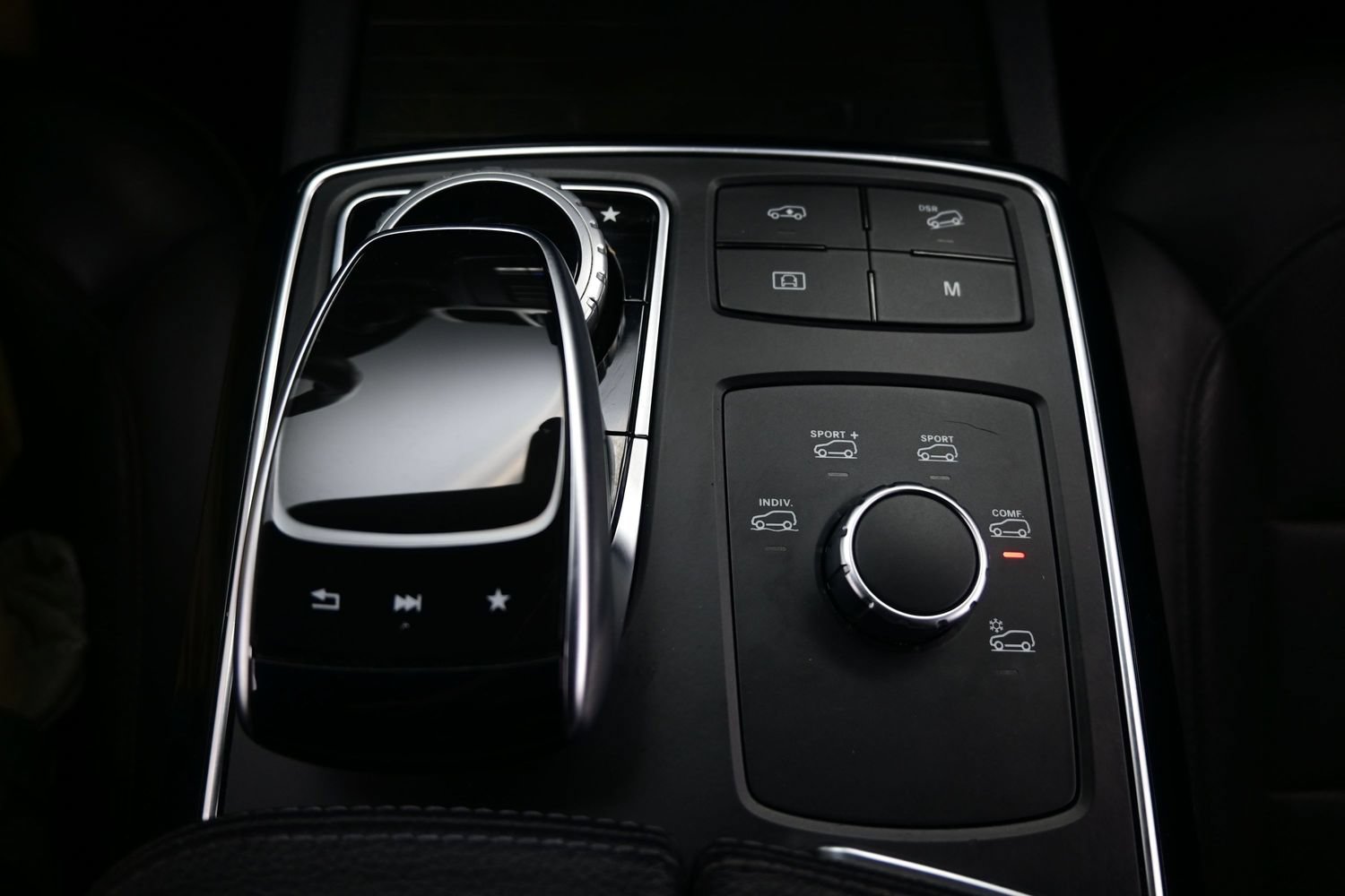 Used 2017 Mercedes-Benz GLE 43 AMG 4MATIC image 27