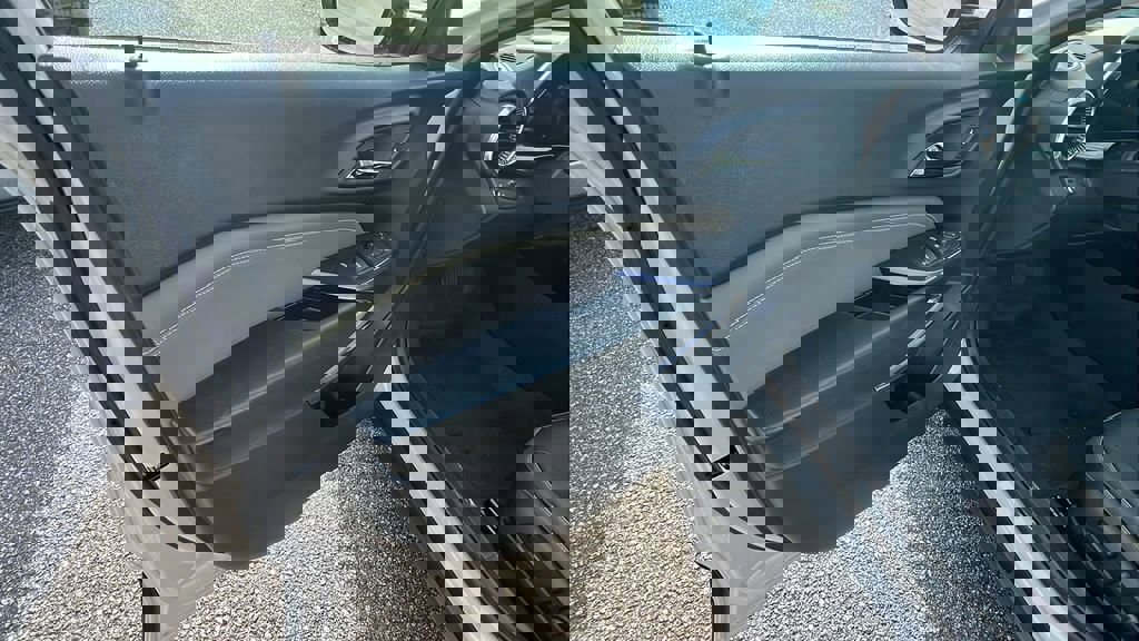 New 2026 Chevrolet Trax ACTIV w/ Sunroof Package image 11