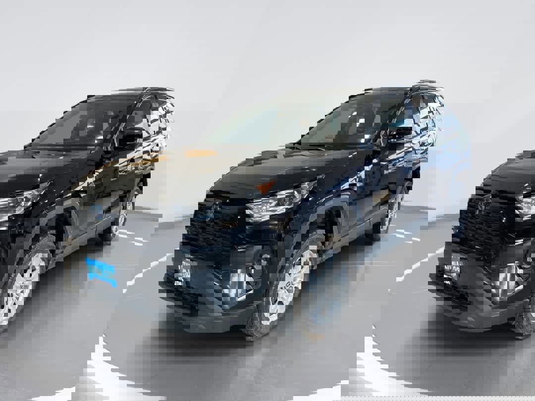 Used 2021 Toyota RAV4 XLE w/ Convenience Package