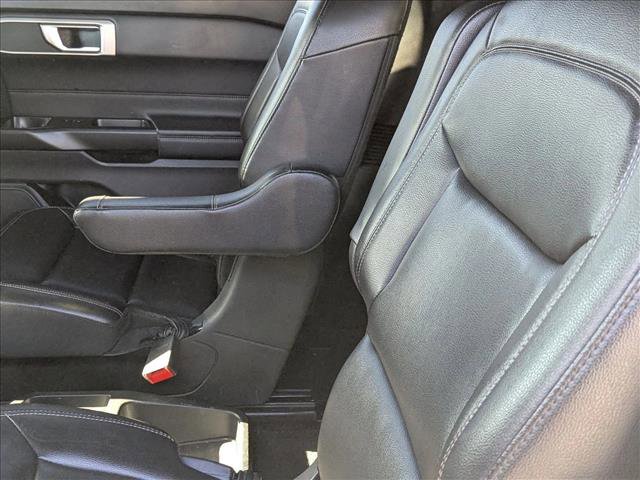 Used 2020 Ford Explorer XLT w/ Equipment Group 202A image 13