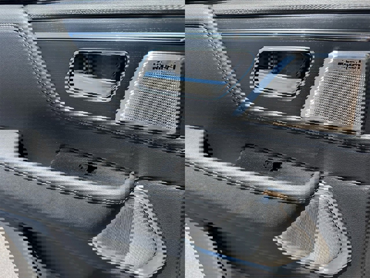 New 2025 INFINITI QX80 Sensory w/ Exterior Package image 25