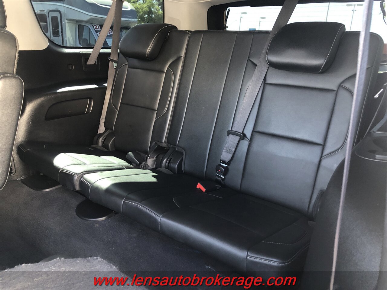 Used 2019 Chevrolet Suburban LT AWD/4WD image 18