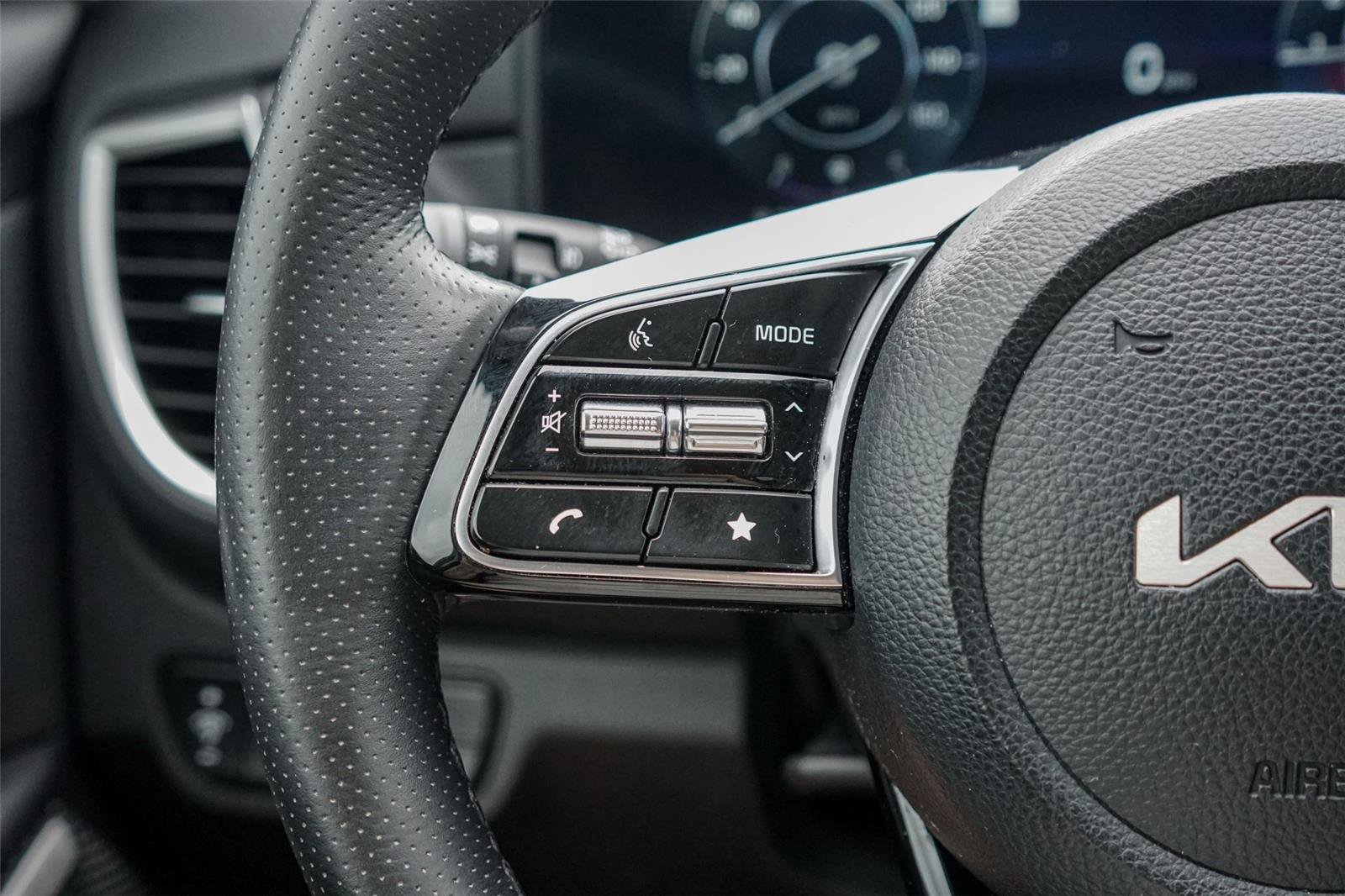 Used 2024 Kia Seltos SX AWD/4WD image 17