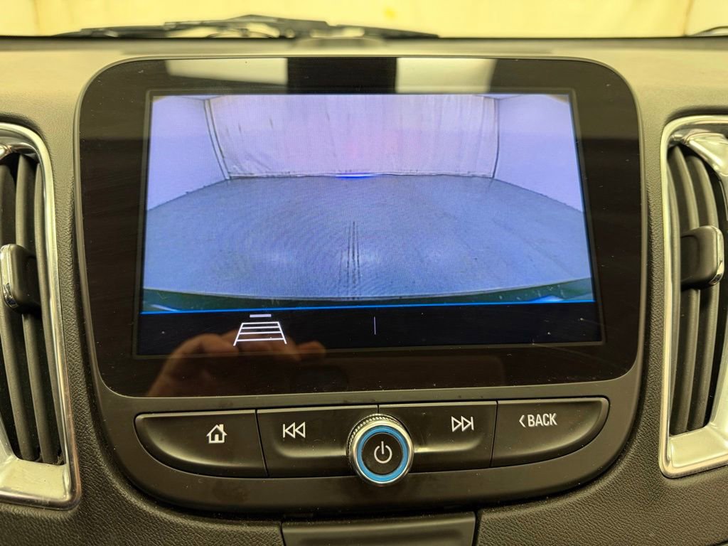 Used 2019 Chevrolet Malibu LT FWD image 23