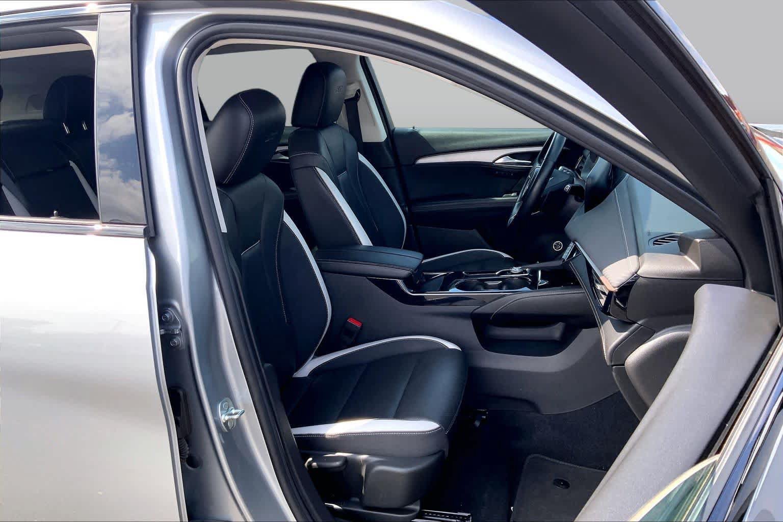 Used 2024 Buick Envision Sport Touring AWD/4WD image 9