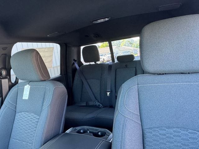 New 2026 RAM 3500 Big Horn AWD/4WD image 25