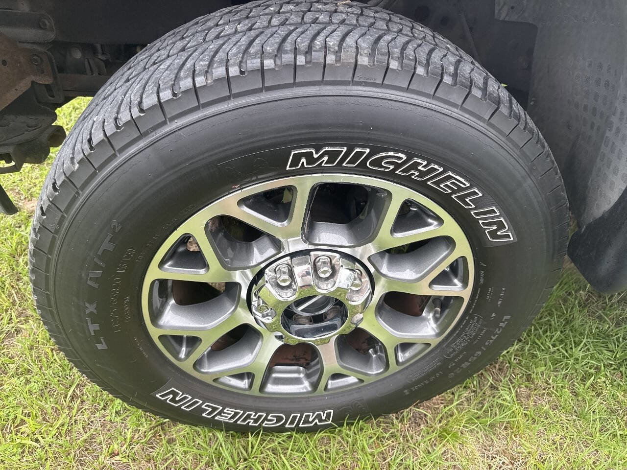 Used 2002 Ford F350 Lariat image 9