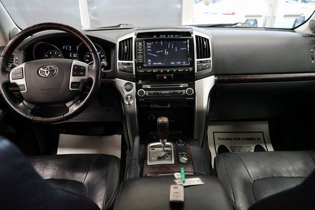 Used 2013 Toyota Land Cruiser image 48
