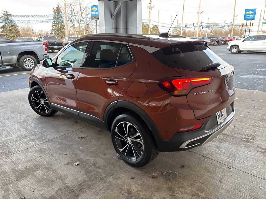 Used 2020 Buick Encore GX Essence image 4