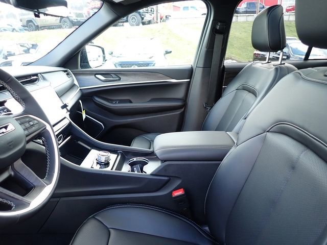 New 2026 Jeep Grand Cherokee Limited image 12