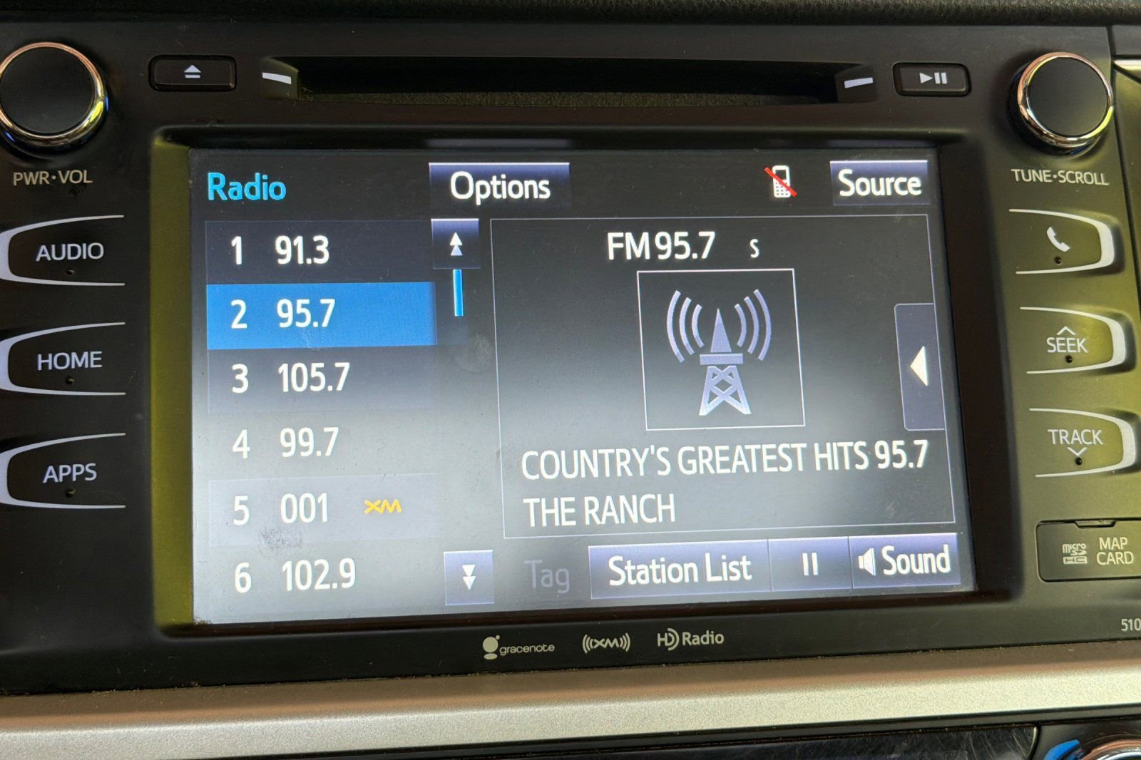 Used 2016 Toyota Highlander XLE AWD/4WD image 19