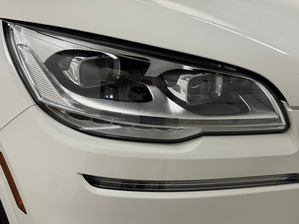 Used 2023 Lincoln Aviator Reserve w/ Equipment Group 201A image 18