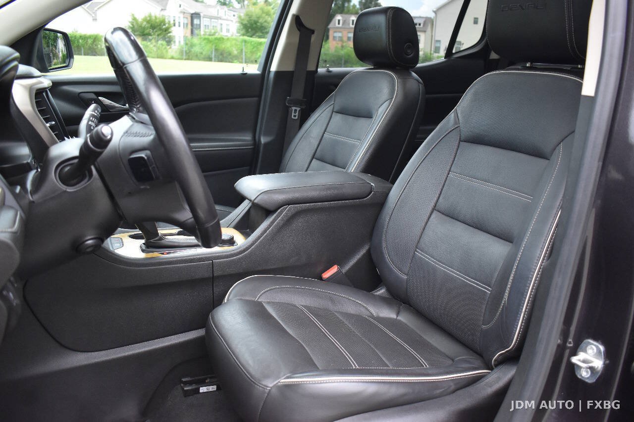 Used 2018 GMC Acadia Denali w/ Technology Package AWD/4WD image 13