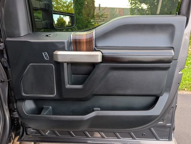 Used 2015 Ford F150 Lariat w/ Equipment Group 501A Mid AWD/4WD image 29