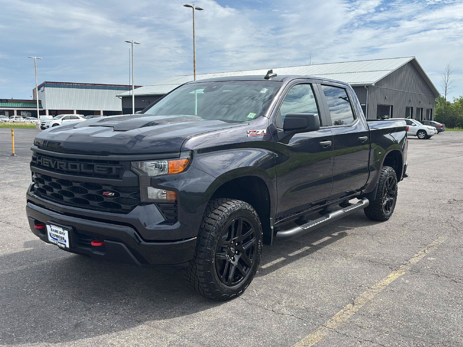 Used 2024 Chevrolet Silverado 1500 Custom Trail Boss AWD/4WD image 3