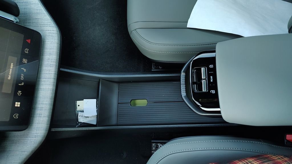 New 2026 Volvo EX30 Plus w/ Climate Package image 16