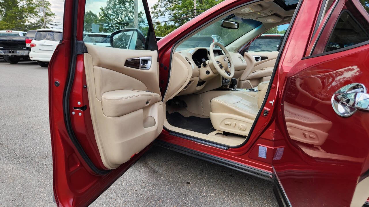 Used 2013 Nissan Pathfinder Platinum w/ Platinum Premium Pkg image 25
