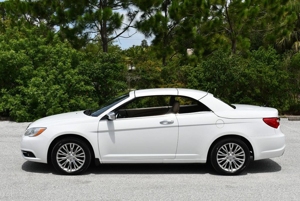 Used 2012 Chrysler 200 Limited FWD image 33