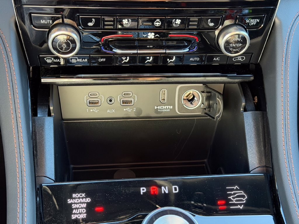 New 2025 Jeep Grand Cherokee Summit AWD/4WD image 19