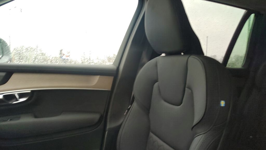 New 2026 Volvo XC90 B6 Plus image 23