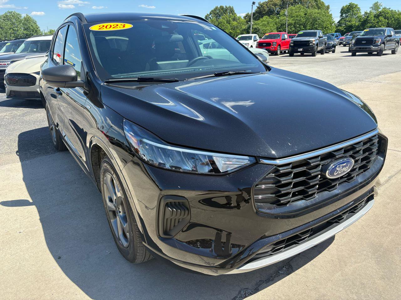 Used 2023 Ford Escape ST-Line w/ Tech Pack #1 AWD/4WD image 1