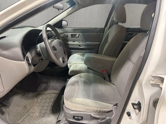 Used 2000 Ford Taurus SES FWD image 12