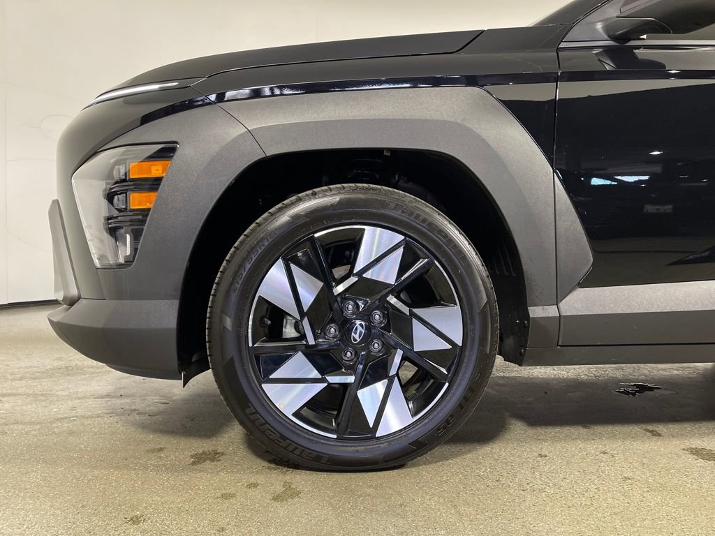 Certified 2025 Hyundai Kona SEL image 11