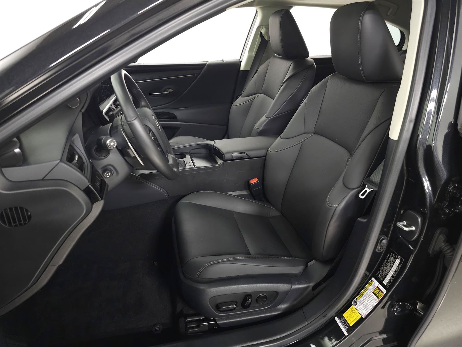 Used 2024 Lexus ES 300h w/ Premium Package FWD image 16