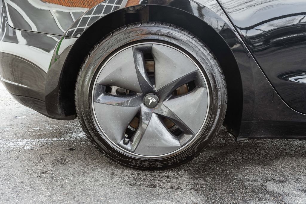 Used 2020 Tesla Model 3 Long Range AWD/4WD image 29