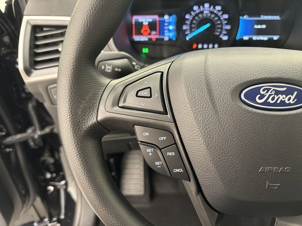 New 2024 Ford Edge SE w/ Black Appearance Package image 10