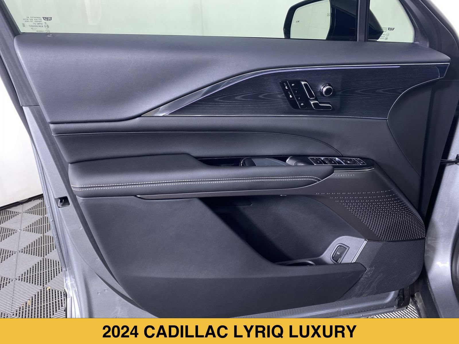 Certified 2024 Cadillac Lyriq Sport AWD/4WD image 12