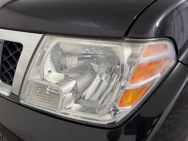Used 2019 Nissan Frontier SV AWD/4WD image 11