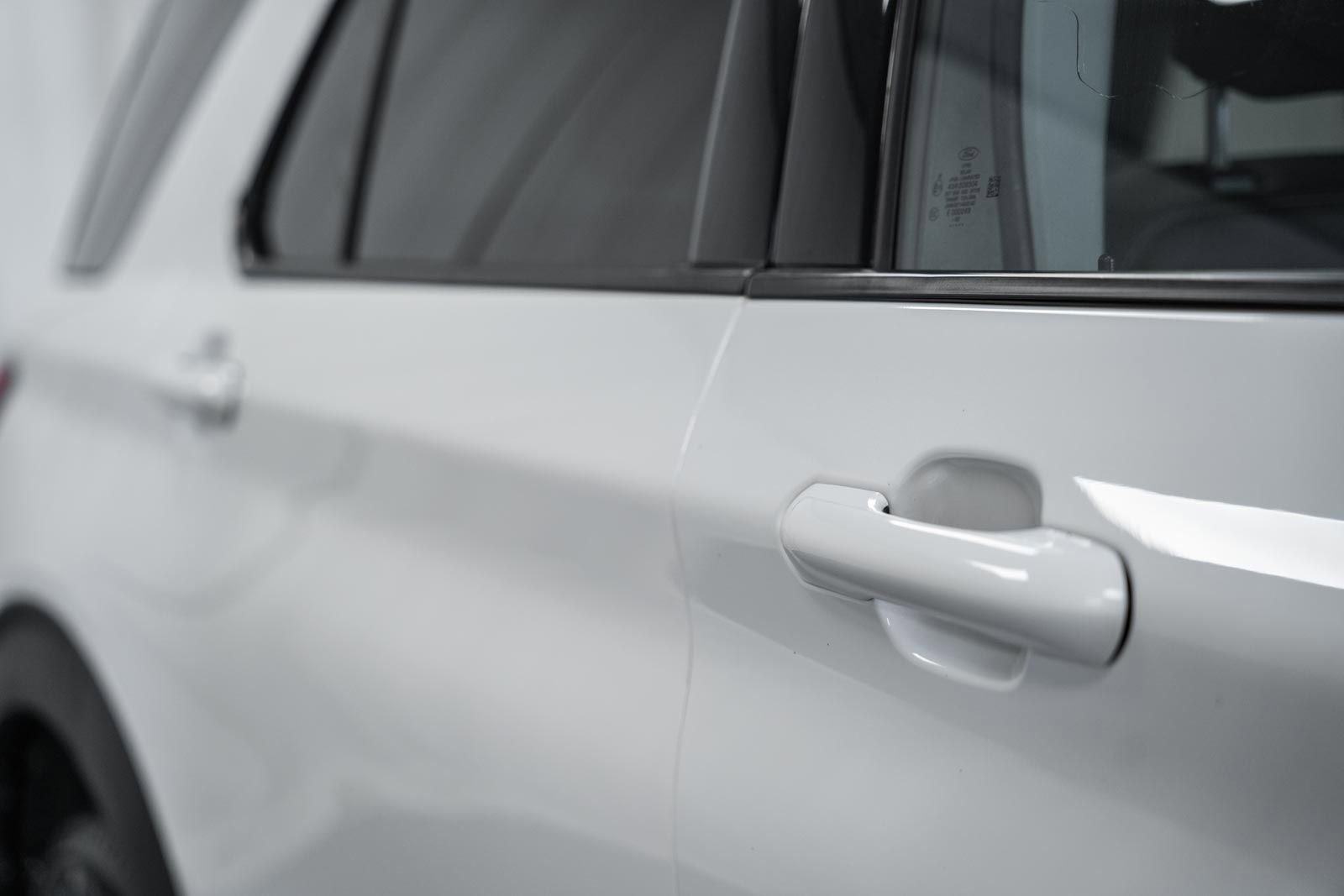 Used 2022 Ford Explorer XLT w/ Equipment Group 202A image 14