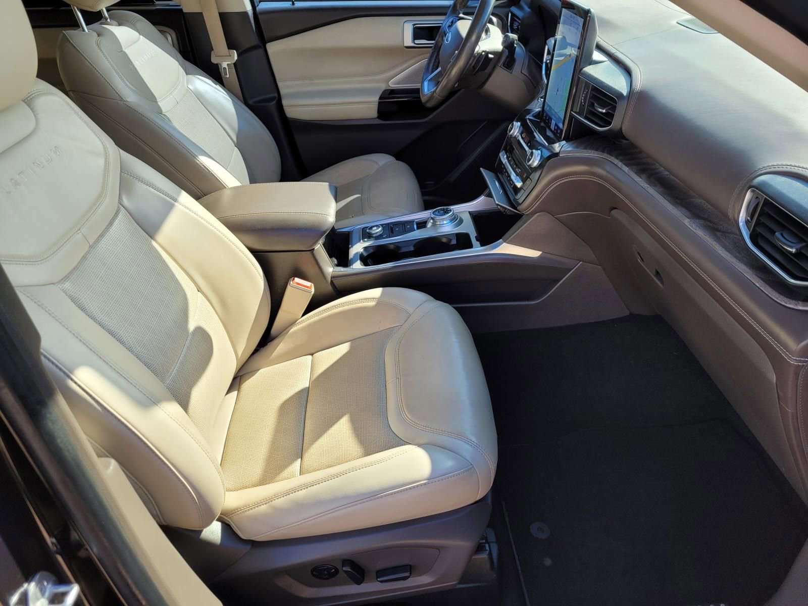 Used 2021 Ford Explorer Platinum w/ Equipment Group 601A image 11