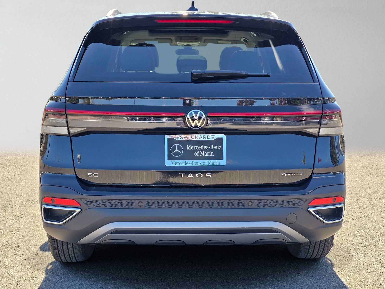 Used 2026 Volkswagen Taos SE AWD/4WD image 4
