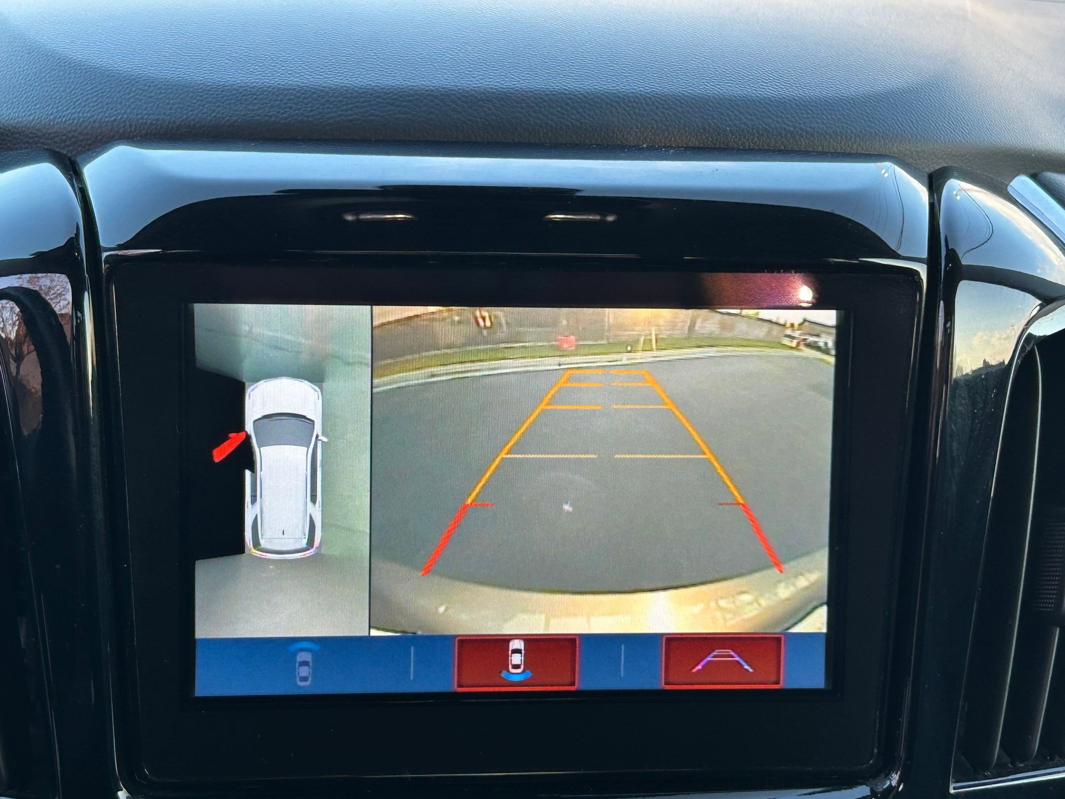 Used 2018 Chevrolet Traverse LT image 20