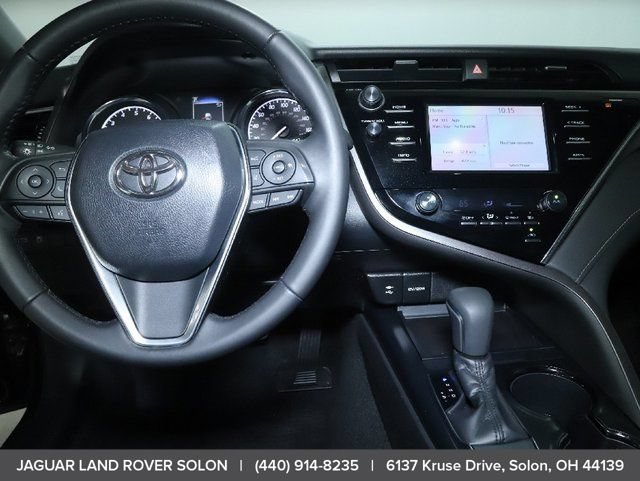 Used 2018 Toyota Camry SE w/ Moonroof Package FWD image 15