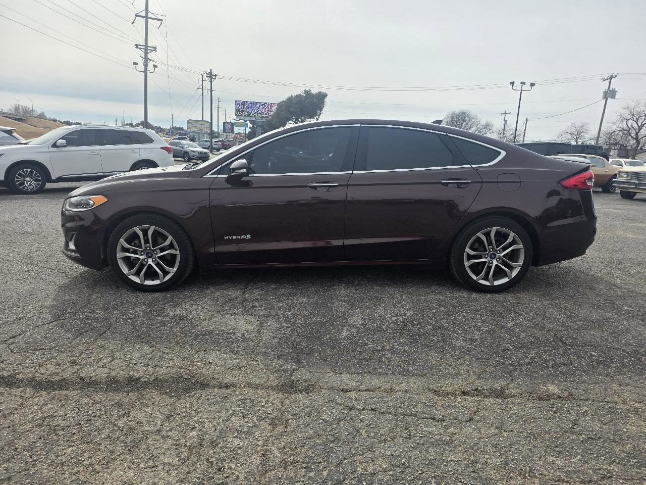 Used 2019 Ford Fusion Titanium FWD image 4