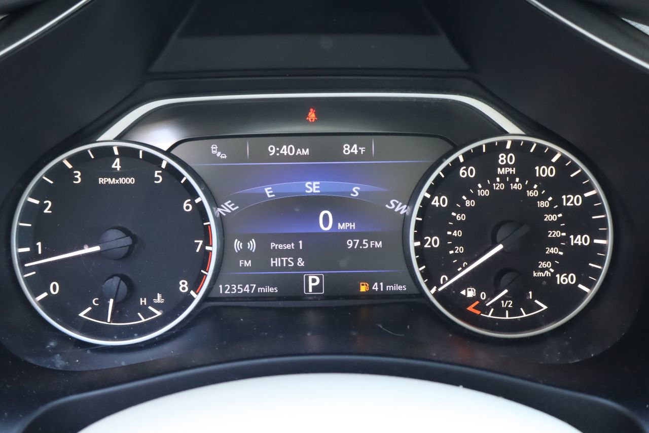 Used 2018 Nissan Murano SL w/ Moonroof Package FWD image 10